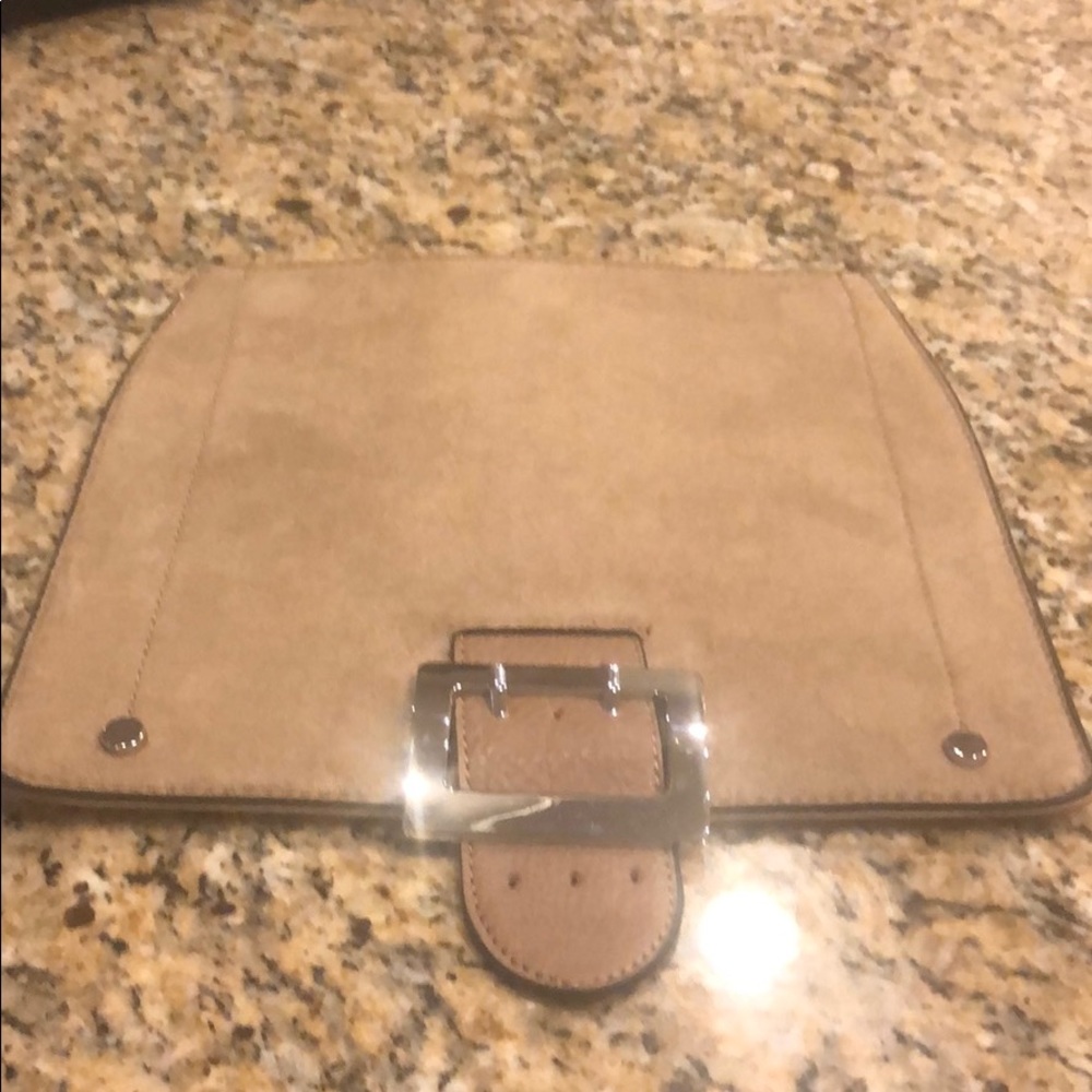 Magnolia and Vine Versa Flap